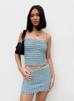 Princess Polly Popcorn Dream Mini Skirt Blue -Princess Polly Shop 0 modelinfo Elle us4 8fc89e43 44ee 4534 b2ae 4e5fa2c5d140