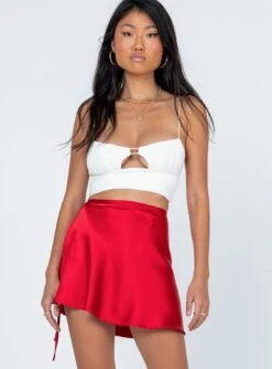 Princess Polly Alice Quinn Mini Skirt Red -Princess Polly Shop 1 modelinfo Christina us4 04be00e3 36cf 4dde 90e9 ecfafa80b9cd
