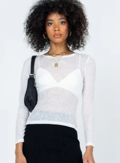 Princess Polly Everette Long Sleeve Top White -Princess Polly Shop 1 modelinfo Lindsay us2 1e3da412 4f6b 4ece 872c a987336aa7d7