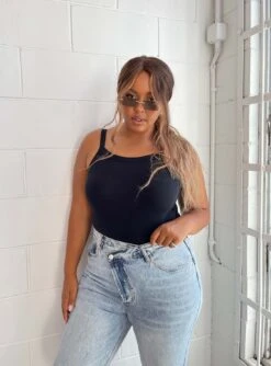 Lindsey Bodysuit Black Curve 14 Lindsey Bodysuit Black Curve -Princess Polly Shop 1 modelinfo Paris us14 8f027ffe b010 44c9 869a 1674ae7d0b9f