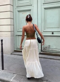 Princess Polly Gilchrist Low Rise Maxi Skirt Ivory -Princess Polly Shop 1 modelinfo carla us2 38aa59fa e160 4029 a0ed cd9de763a082