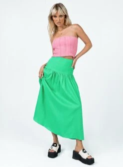 Princess Polly Carol Maxi Skirt Green -Princess Polly Shop 1 modelinfo chloe e us2 181a14ae 388d 43e3 8982 778f7f1e9e10