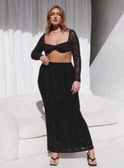 Princess Polly August Midi Skirt Black -Princess Polly Shop 1 modelinfo jasmine us8 b2e5f829 35e1 4d2d 995e cad575700787