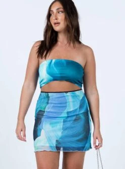 Princess Polly Adyn Mini Skirt Blue -Princess Polly Shop 1 modelinfo mikayla US6 d09e32ea 2f12 4310 bd7e e99b11f92d41