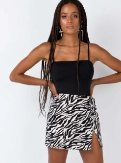 Motel Pelmet Skirt 90's Zebra Black & White -Princess Polly Shop 1 146 128