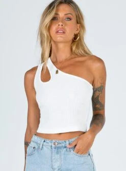 Princess Polly Secrets Crop Top -Princess Polly Shop 1 5b172f36 99a4 46e9 be6f 101c91bdee2d