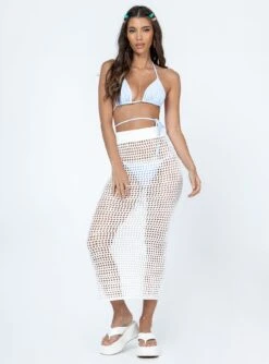 Princess Polly Golda Crochet Maxi Skirt White -Princess Polly Shop 2 modelinfo Cindy us2 4b2d180a 2cf6 40fa b071 6197f15d3efe