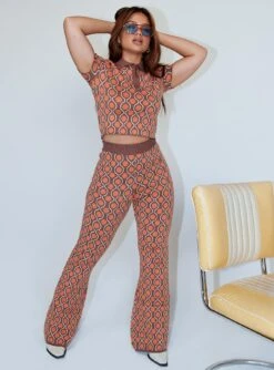 Princess Polly Verena Top Brown -Princess Polly Shop 2 modelinfo Jarline us6 f10896cc 5d8b 430d b09f cd06ddbe2124