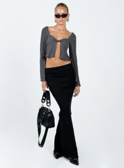 Pearwood Long Sleeve Top Slate -Princess Polly Shop 2 modelinfo Kiana us2 007e6249 0cf3 44a3 9c84 754fbd36ac7a