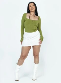 Princess Polly Cadence Mini Skirt White -Princess Polly Shop 2 modelinfo alicia us8 3c1a498d 3c7f 4eac 9389 0e0421526e41