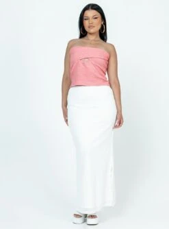 Princess Polly Jaynee Strapless Top Pink -Princess Polly Shop 2 modelinfo alicia us8 877d43d0 762b 4ec9 8b54 3a535273bfc6