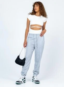 Princess Polly Nicola Bodysuit White -Princess Polly Shop 2 modelinfo alyssa us4 ab208f4c 6dc7 459c 8e43 27e4af1bc625