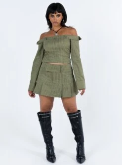 Valentina Cargo Mini Skirt Green Pinstripe -Princess Polly Shop 2 modelinfo bodor us4 8ef41bb2 f871 4977 9cce f1629bda9dee