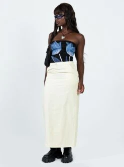 Princess Polly Jasmyne Tube Top Black -Princess Polly Shop 2 modelinfo cynthia us4 9a57cfb7 1662 4458 9f0c f983c2df0f7e