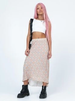 Princess Polly Monte Midi Skirt Yellow -Princess Polly Shop 2 modelinfo jayechelle us4 66886461 bc4a 4c5d ab7a d2e59a202eae