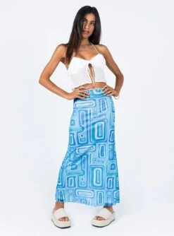 Princess Polly Tones Midi Skirt Blue -Princess Polly Shop 2 modelinfo jess us2 fa417f03 79c6 4bc4 9286 7c5001569125