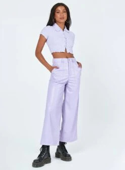 Princess Polly Imani Top Lilac -Princess Polly Shop 2 modelinfo kiele US2 caaca192 37a4 43fc b070 9f2887632892