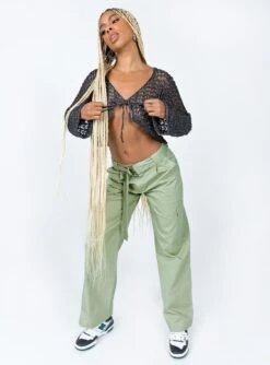 Princess Polly Mystical Long Sleeve Top Black 7 Princess Polly Mystical Long Sleeve Top Black -Princess Polly Shop 2 modelinfo lola us4 a88f185b a0dc 47e0 b9ac c9fd0fa1f988