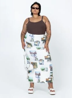 Lindsey Bodysuit Brown Curve -Princess Polly Shop 2 modelinfo lovisa us18 3ab860e0 99a1 4eb1 a0bc 0ad88b885ccc