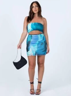 Princess Polly Adyn Mini Skirt Blue -Princess Polly Shop 2 modelinfo mikayla US6 9942a2da 8ab6 403f 830d 42d4b5204edb