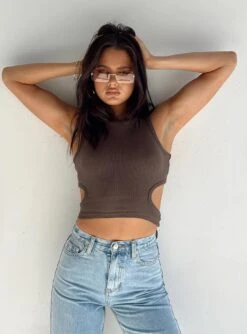 Kamelia Top Brown -Princess Polly Shop 2 modelinfo paris us2 f2d1f3b0 ef3a 49aa a1c0 8be1f9cec1b3