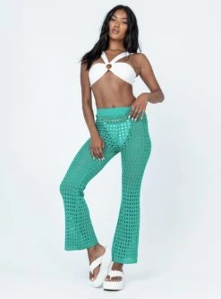 Princess Polly Keoni Top White -Princess Polly Shop 2 modelinfo yarelis us2 6a02bcbb 774b 40bd 8a92 f50d20a7dddd