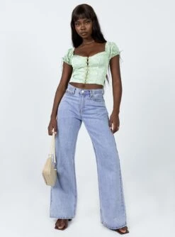 Princess Polly Allyson Top Green Floral -Princess Polly Shop 2 54242051 1f77 49f1 be55 ca5f37fbebb9