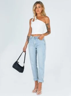 Princess Polly Secrets Crop Top -Princess Polly Shop 2 c547f648 c58e 4db5 ba1f 13ccf7d1202d