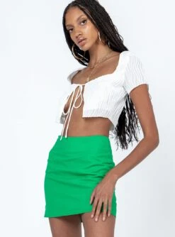 Princess Polly Kariss Mini Skirt Green 6 Princess Polly Kariss Mini Skirt Green -Princess Polly Shop 3 modelinfo Ayanna us2 546f97f1 56d9 4a56 b2f1 dce08e5c4cca