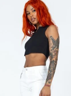 Princess Polly Lancaster Top Black -Princess Polly Shop 3 modelinfo Chlo us4 c9be8209 f5f4 4861 9bad 3c2fcfa7a516