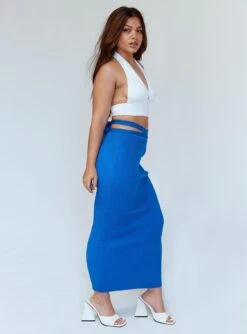 Princess Polly Avery Midi Skirt Blue -Princess Polly Shop 3 modelinfo Jarline us6 99d1482a aab9 405e 8d8a d052590d2d7f