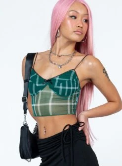 Princess Polly Glenwood Top Green 6 Princess Polly Glenwood Top Green -Princess Polly Shop 3 modelinfo Jayechelle us4 6af12a36 2e5d 4cce baae be24c60363c4