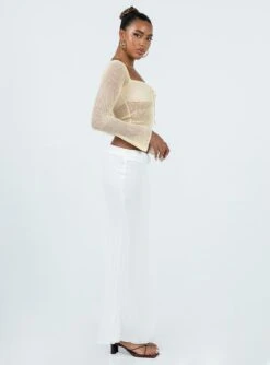 Princess Polly Berkshire Maxi Skirt White -Princess Polly Shop 3 modelinfo Lola us4 85a3805d 38d5 4b59 bde5 9de86f1ee6c5