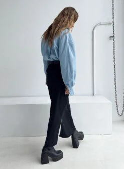 Princess Polly Datura Cargo Midi Skirt Black -Princess Polly Shop 3 modelinfo Saskia us2 3e62af5d 12d0 443f 99b6 299a0c913958