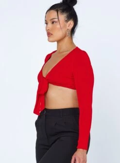 Princess Polly Anaya Long Sleeve Top Red -Princess Polly Shop 3 modelinfo alicia us10 503d7dc1 1881 4230 9b68 bef2aa7d1756