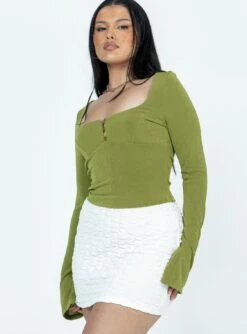 Princess Polly Cadence Mini Skirt White -Princess Polly Shop 3 modelinfo alicia us8 34df124f 042e 4192 baa9 34b0f083e543