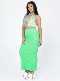 Princess Polly Oscar Maxi Skirt Apple Green -Princess Polly Shop 3 modelinfo alicia us8 8978e4bd 8f2c 4c5d 895f 0bee0cf709a4