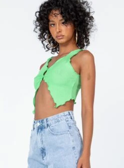 Princess Polly Amyra Top Green -Princess Polly Shop 3 modelinfo bella us2 86135c6b c000 4d32 a23c 1504c855f49c