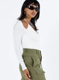 Shari Bolero Bodysuit White -Princess Polly Shop 3 modelinfo bodor us4 2d78e4b9 ab77 4377 afaf e17bc24200e4