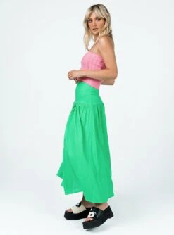Princess Polly Carol Maxi Skirt Green -Princess Polly Shop 3 modelinfo chloe e us2 b5234791 3a9c 430c b6b5 e58bd32598ff