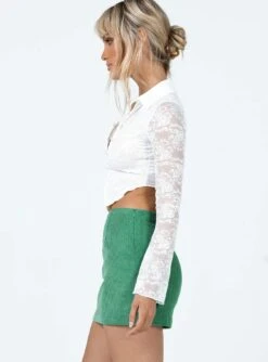 Princess Polly Selby Cord Mini Skirt Green -Princess Polly Shop 3 modelinfo chloeeden us2