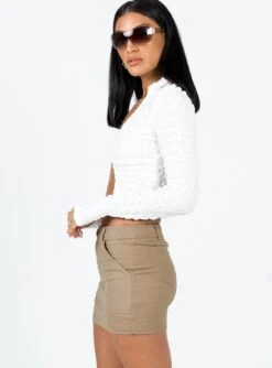 Princess Polly Josephine Mini Skirt Beige -Princess Polly Shop 3 modelinfo christy us2 b5899dda 262d 4f58 8f75 4c9b80eae2b8