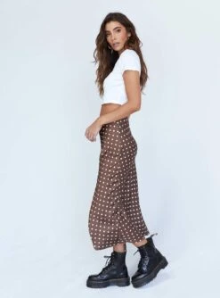 Princess Polly Tyra Polkadot Satin Midi Skirt Brown -Princess Polly Shop 3 modelinfo cindy us2 d7c0f676 556a 443e b946 94a130aedbd9