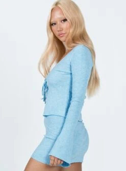 Indias Long Sleeve Top Blue -Princess Polly Shop 3 modelinfo dechen us4 457039e9 7c03 4256 96ea e17c439e1852