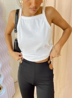 Ashby Top White -Princess Polly Shop 3 modelinfo elise us2 da6f657d 4900 4d81 9023 64c97cc0937e