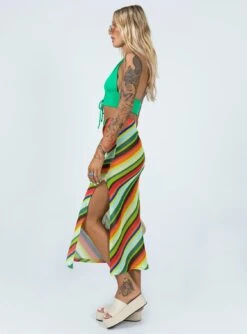 Princess Polly Sorella Maxi Skirt Green -Princess Polly Shop 3 modelinfo emma leigh us4 e599508d 003b 43cf a6b4 dc41967500e5