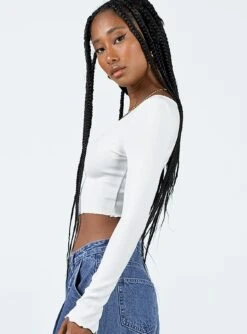 Princess Polly Corley Long Sleeve Top White -Princess Polly Shop 3 modelinfo eyes us2 9ccc2341 13a1 4d8d bde1 ea41b0068726