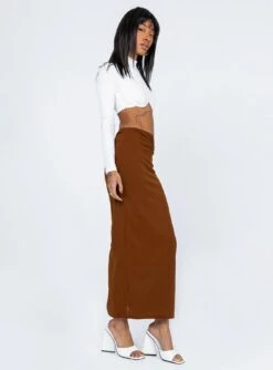 Princess Polly Jones Maxi Skirt Brown 6 Princess Polly Jones Maxi Skirt Brown -Princess Polly Shop 3 modelinfo feturie us2 6fb96c47 816e 4699 b1fd e6bbde12de9f