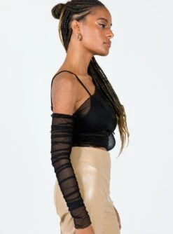 Layla Long Sleeve Top Black -Princess Polly Shop 3 modelinfo ira us2 732eb080 1ace 4d02 bf25 5c1345b8a9a8