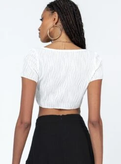 Princess Polly Rosetta Top White -Princess Polly Shop 4 modelinfo Ayanna us2 455d33bf a5c4 48b5 badd 5cefe8122977